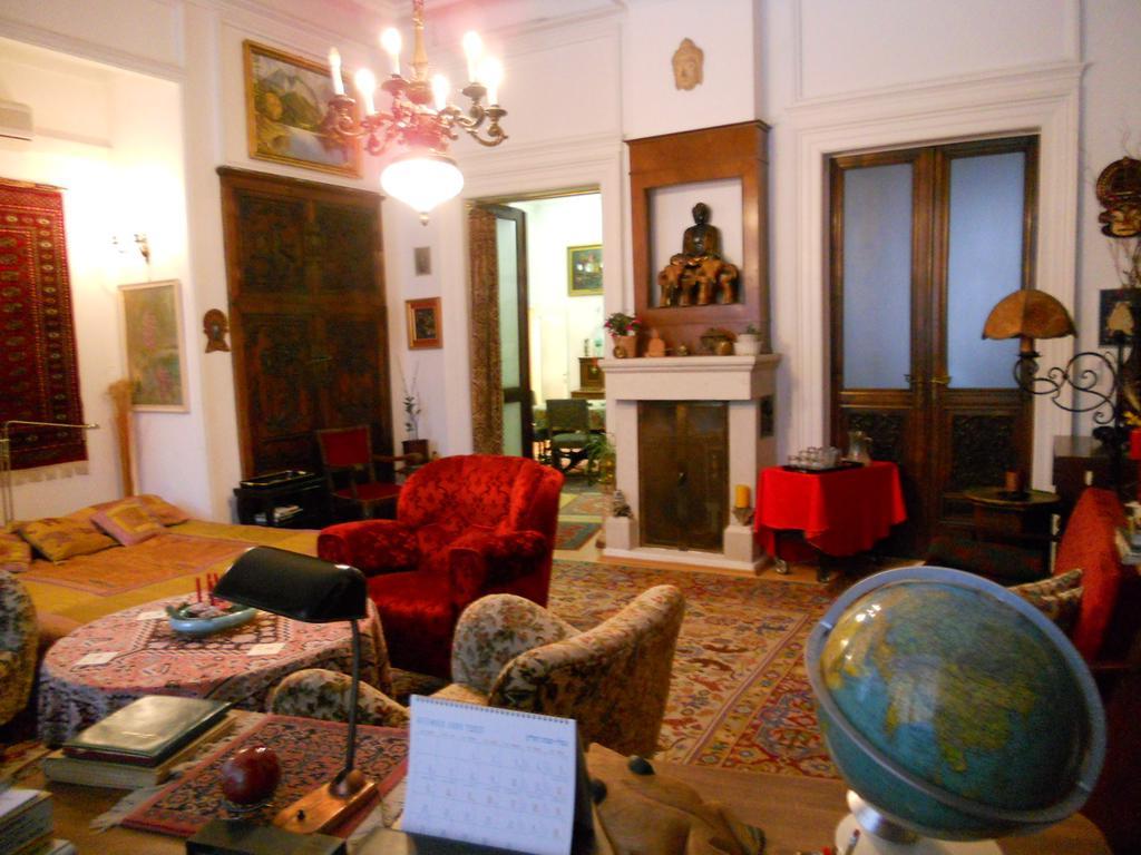 Exclusive In The Centre Of